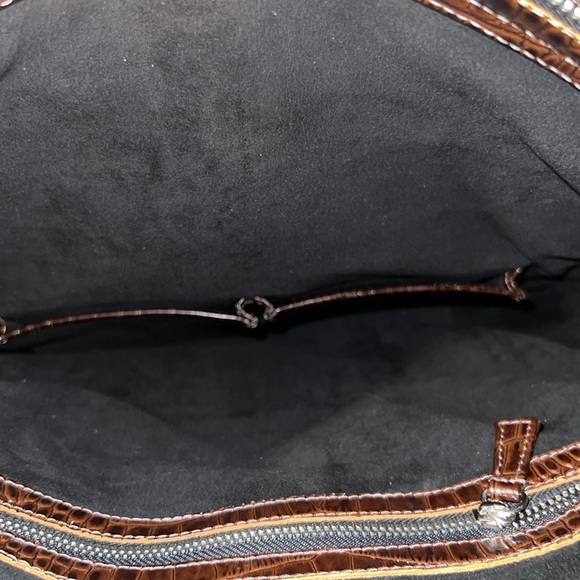 Luis Steven Leather Crocodile Pattern Crossbody - Picture 7 of 12